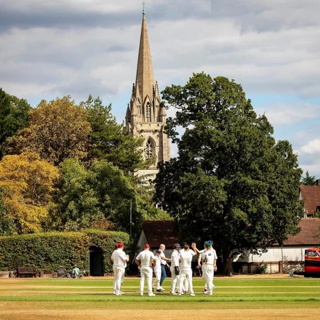 🏏✨ President’s Cup Day at @bickleyparkcricketclub was one to remember! From coaching sessions with @montypanesar & @ks_bharath_offical_fc, commentary by @hoggy602 to family entertainment, Aperol & Pimms 🍔🍹🎉 It was a true celebration of cricket and community.

#BickleyParkCC #PresidentsCupDay #CricketFamily #BankHolidayFun